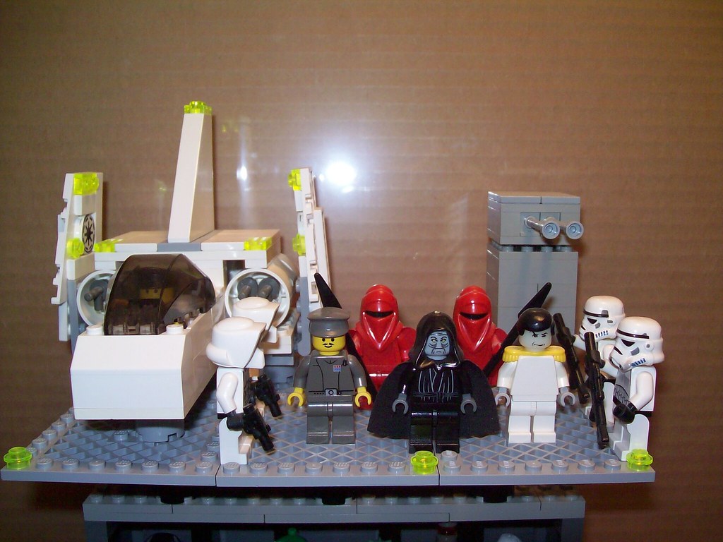 IMPERIAL HEAVY DUTY COMMERCIAL UPRIGHT FREEZER. COMMERCIAL UPRIGHT