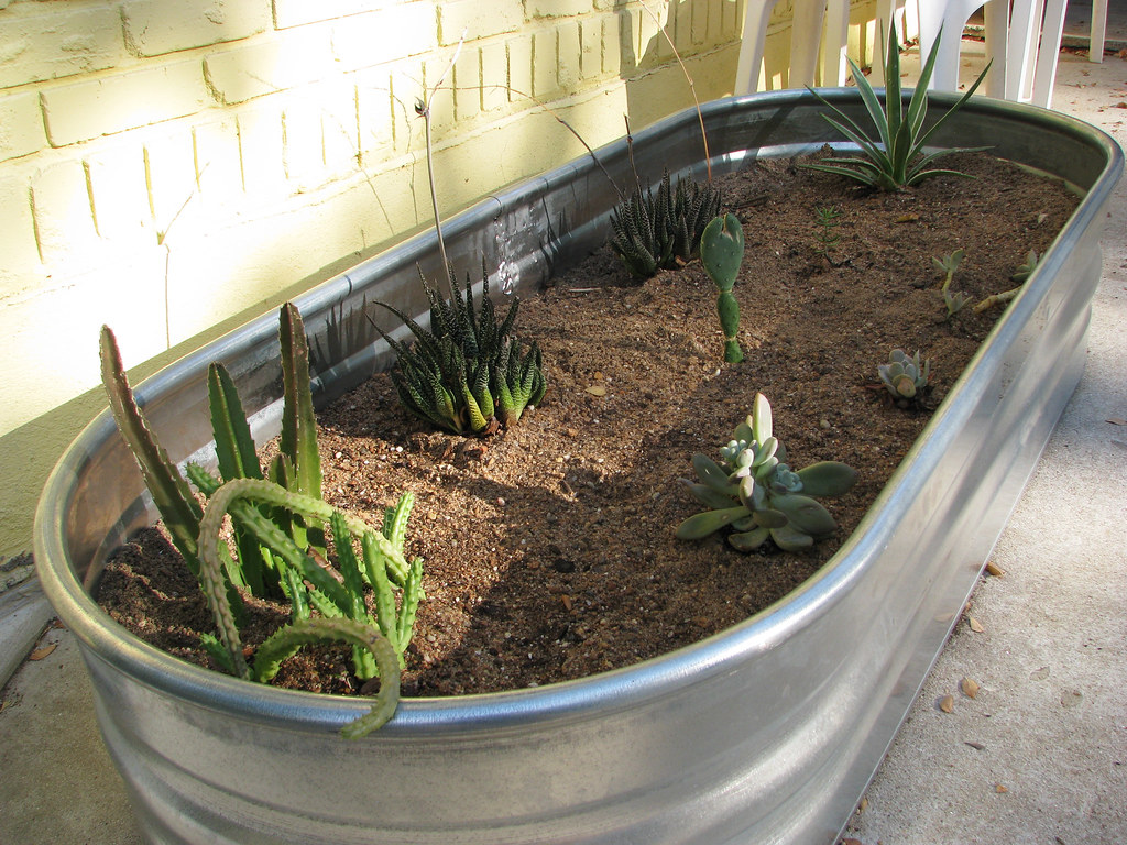 SOLAR POWERED STOCK TANK HEATER STOCK TANK HEATER ELECTRIC WATER