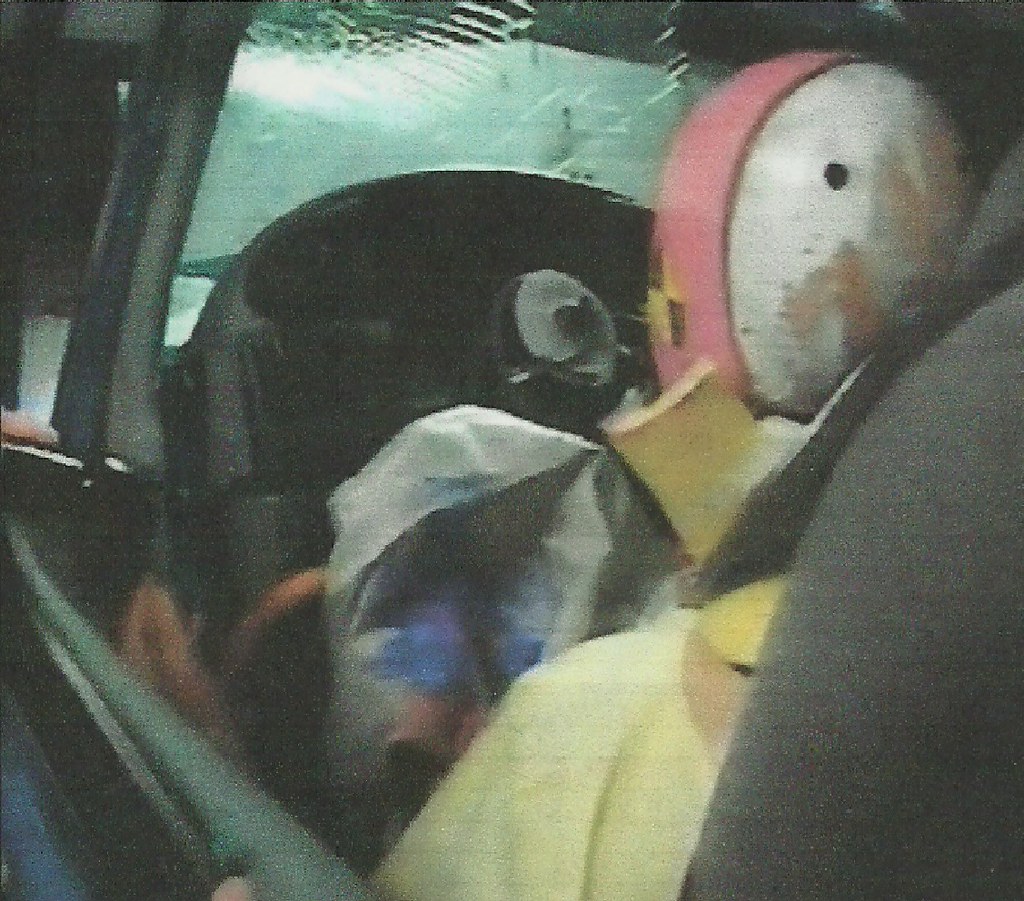 CAR SEAT CRASH TEST. CAR SEAT BABY SEAT FOR BICYCLES