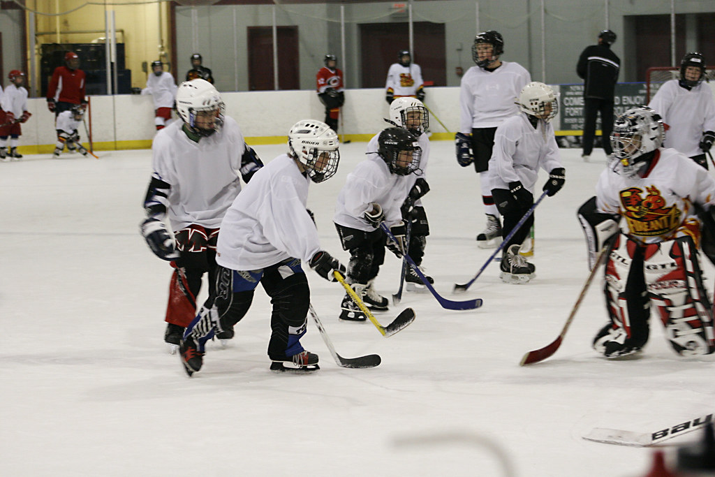 HOCKEY PUCK HANDLING DRILLS HANDLING DRILLS BRANDON SUMMER HOCKEY