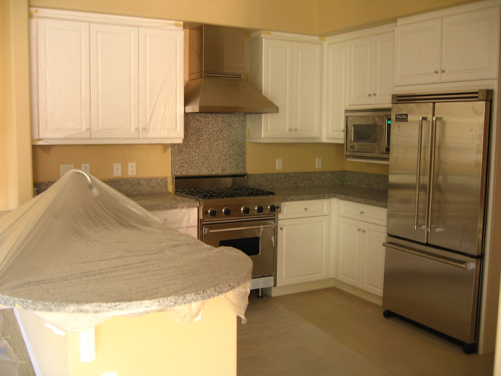 RANGE HOOD MICROWAVES HOOD MICROWAVES GE OVER THE STOVE MICROWAVE