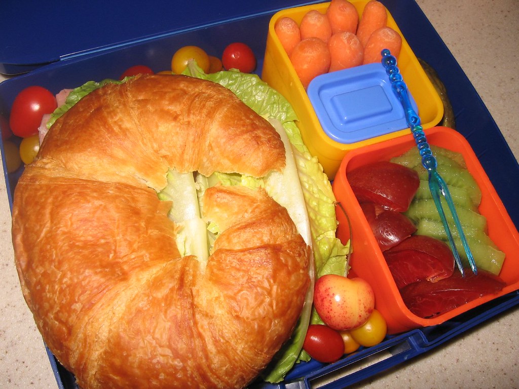 CALORIES IN A ARBY'S ROAST BEEF SANDWICH. ARBY'S ROAST BEEF SANDWICH