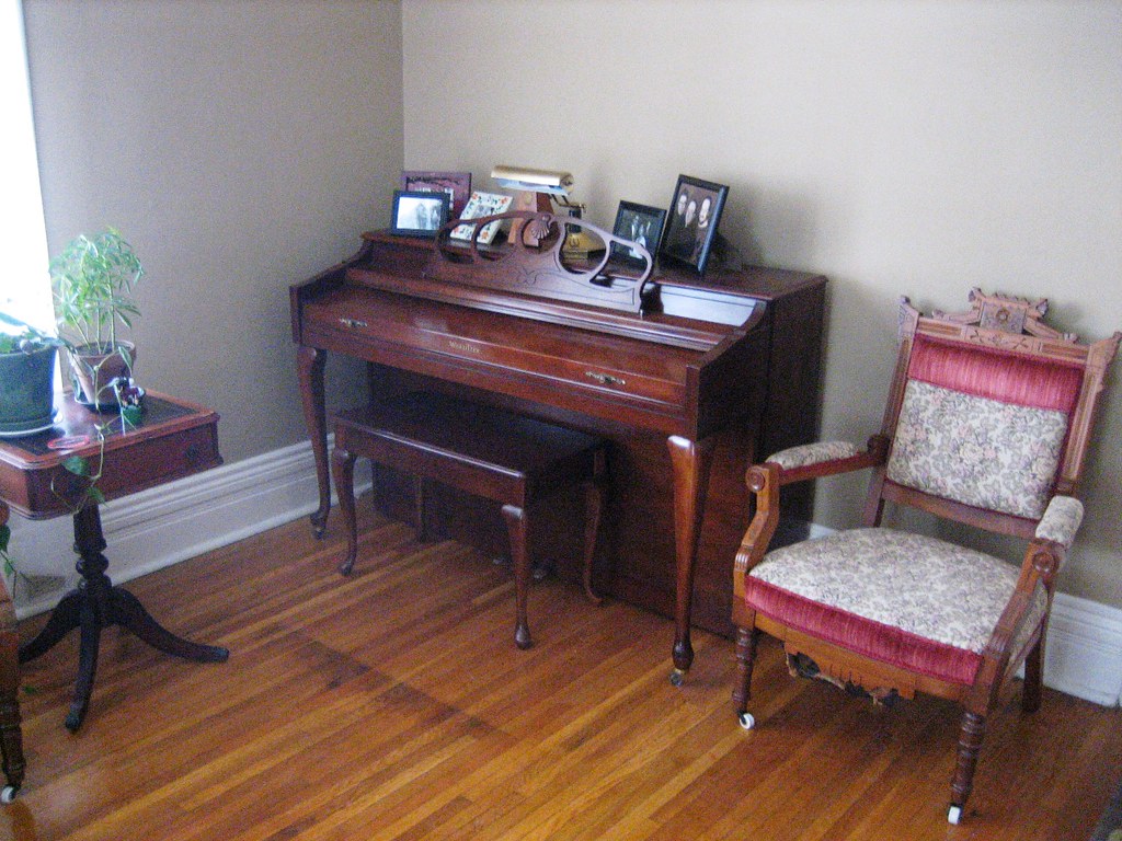 EASTLAKE FURNITURE STYLE. EASTLAKE FURNITURE AMERICAN FURNITURE COMPANY INC