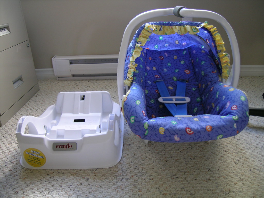 EVENFLO INFANT CAR SEAT BASE EVENFLO INFANT CAR BATH SEATS BABIES