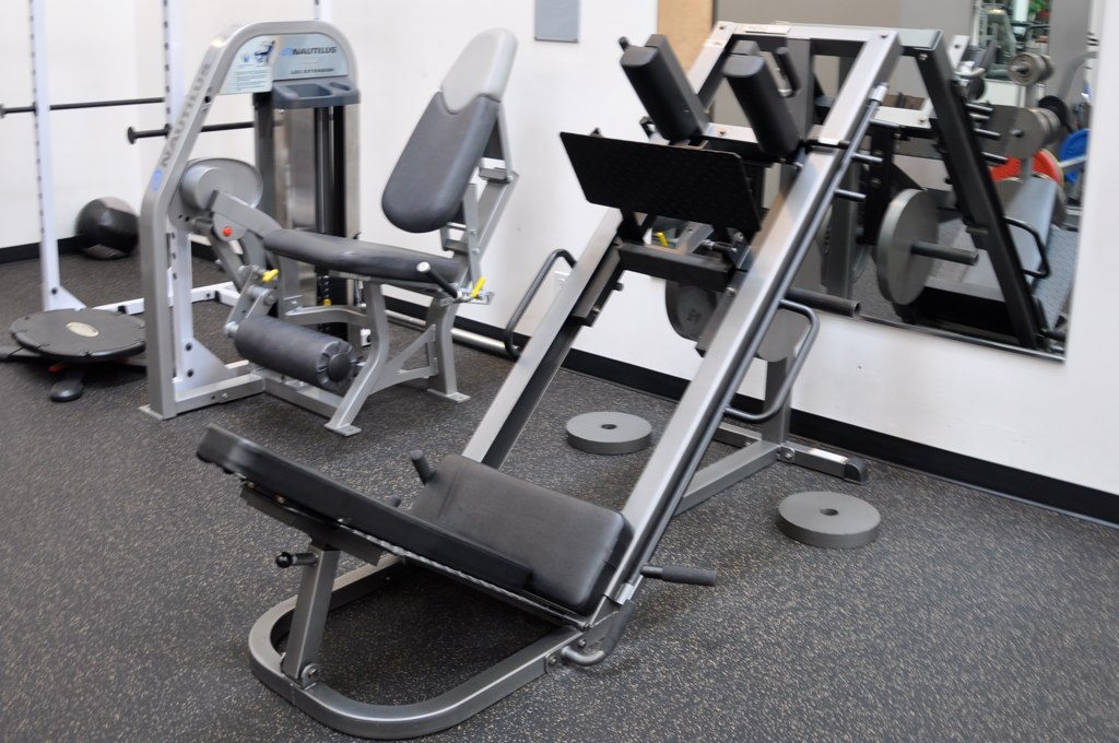 Weight Equipment Home gym / calisthenics gym