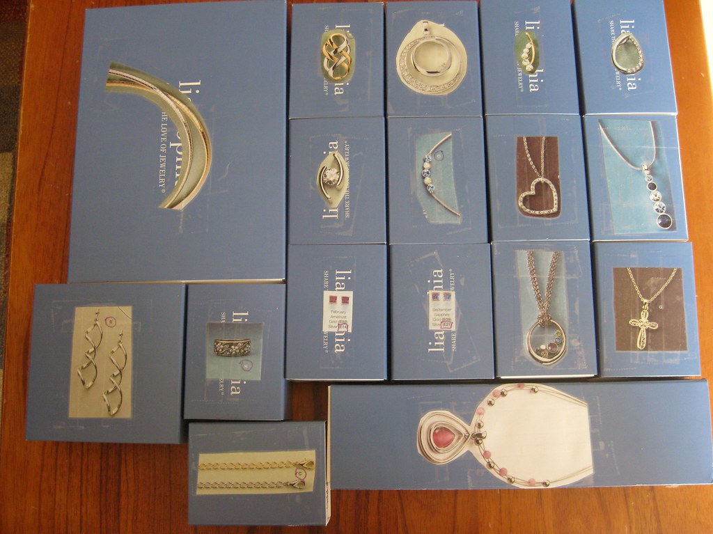 LIA SOPHIA JEWELRY CATALOG. JEWELRY CATALOG AND JEWELRY MAKING