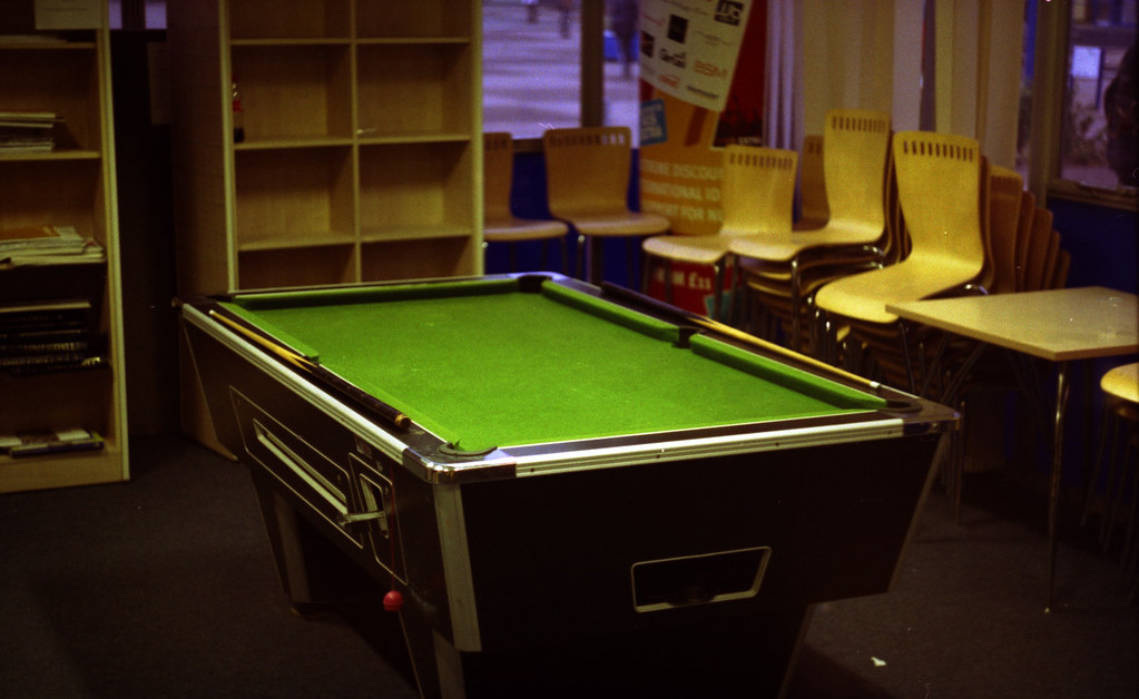 DINING TOP FOR POOL TABLE. FOR POOL TABLE 30 ROUND KITCHEN TABLE