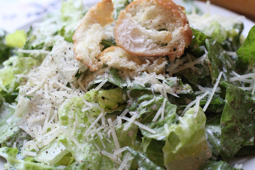 APPLEBEES CHICKEN CAESAR SALAD CALORIES APPLEBEES CHICKEN CAESAR