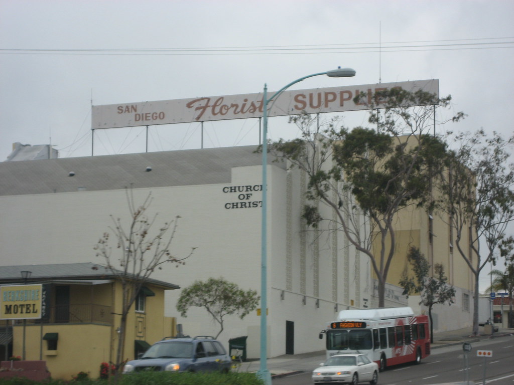 FLORISTS SUPPLY FLORISTS BRIDAL WREATH FLOWERS