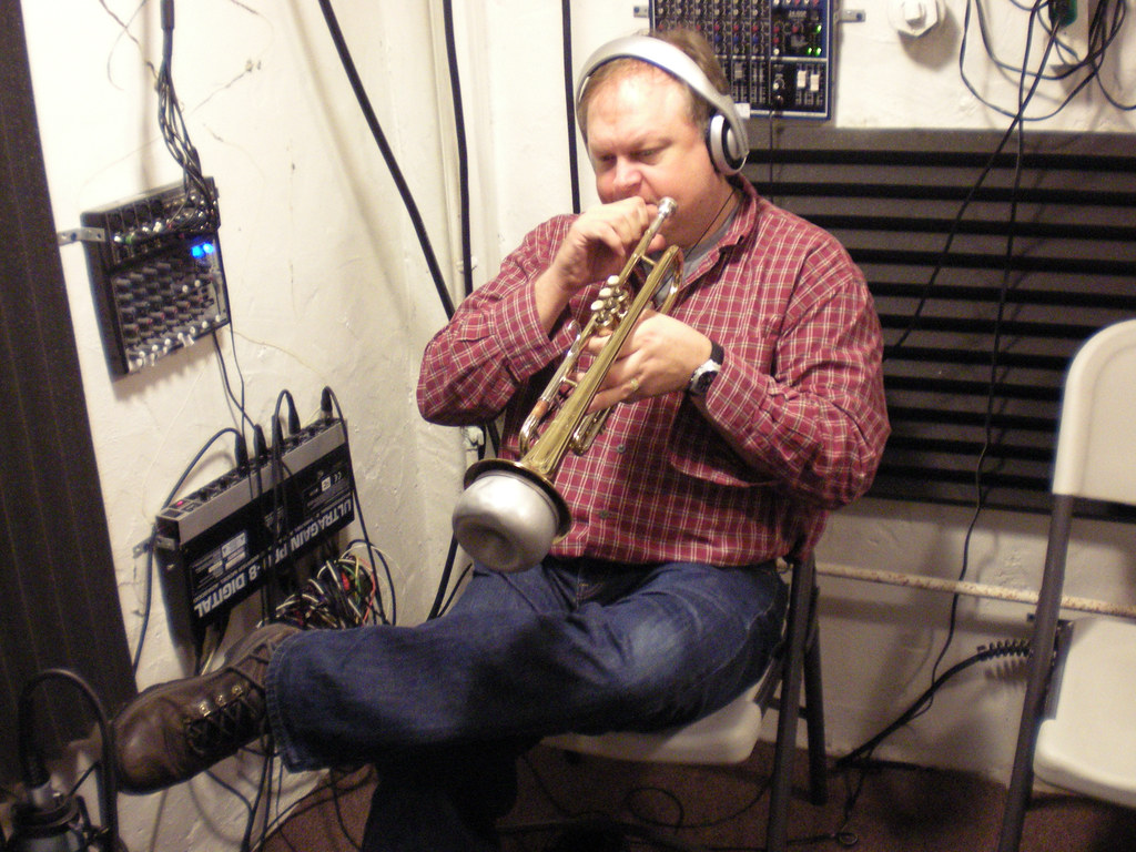 HARMON MUTE FOR TRUMPET. HARMON MUTE A TRUMPET CHRISTMAS