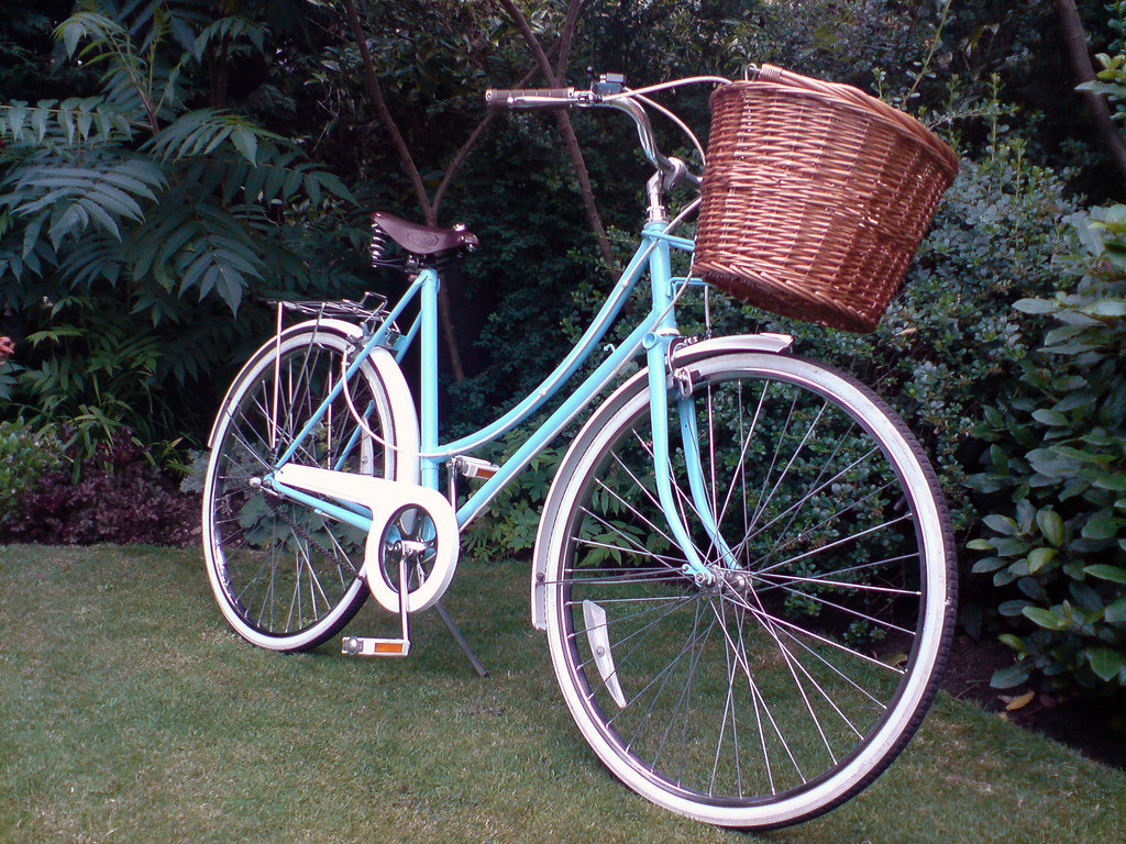 WHITE WICKER BICYCLE BASKET BICYCLE BASKET 29 INCH MOUNTAIN BIKES