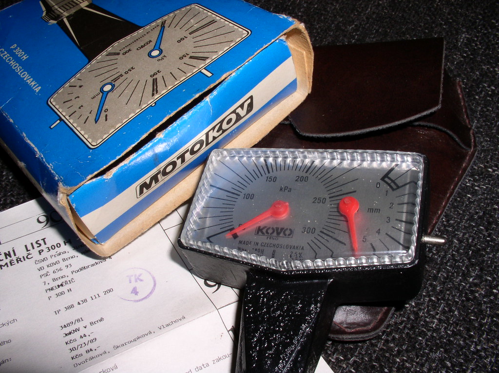 FORKLIFT TIRE PRESSURE. TIRE PRESSURE CAR TYRES EXHAUSTS