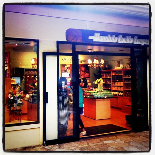 HONOLULU COOKIES COMPANY. HONOLULU COOKIES CANCER RIBBON COOKIE CUTTER