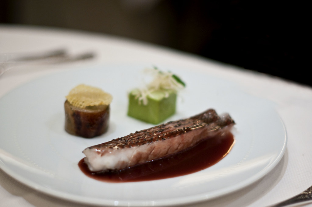 HOW MANY CALORIES IN SEA BASS IN SEA BASS 1200 CALORIE