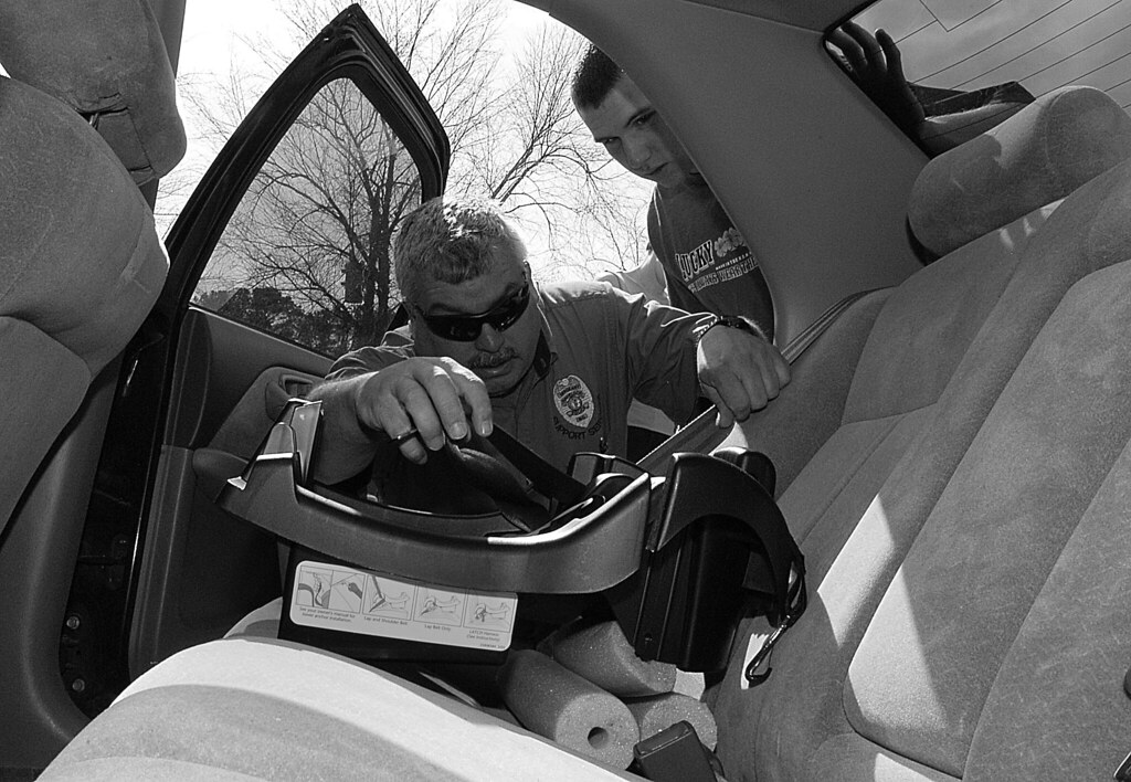 CAR SEAT CLINIC. SEAT CLINIC BABY ONLY SLEEPS IN CAR SEAT