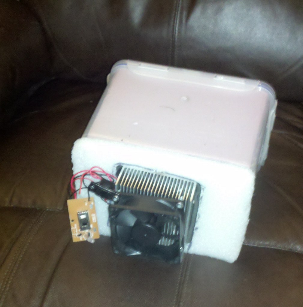 PELTIER COOLER CONTROLLER. PELTIER COOLER BEACH COOLER ON WHEELS