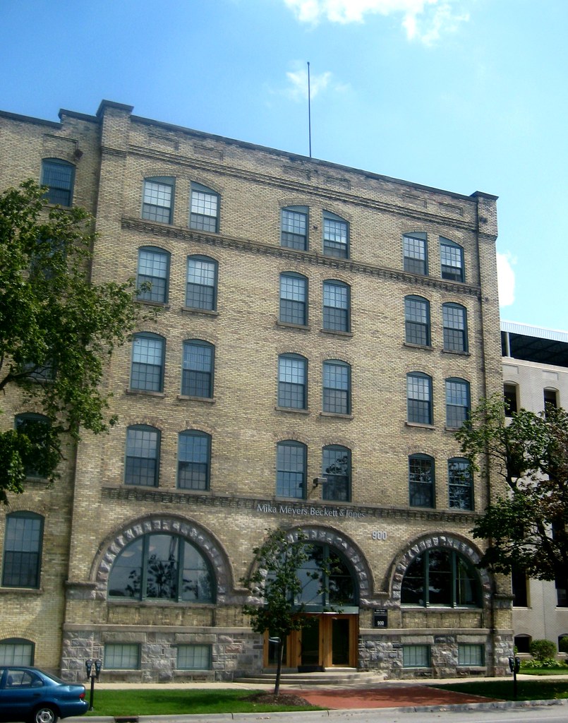 MICHIGAN LAW FIRMS. LAW FIRMS ATTORNEY IN GLENDALE CA