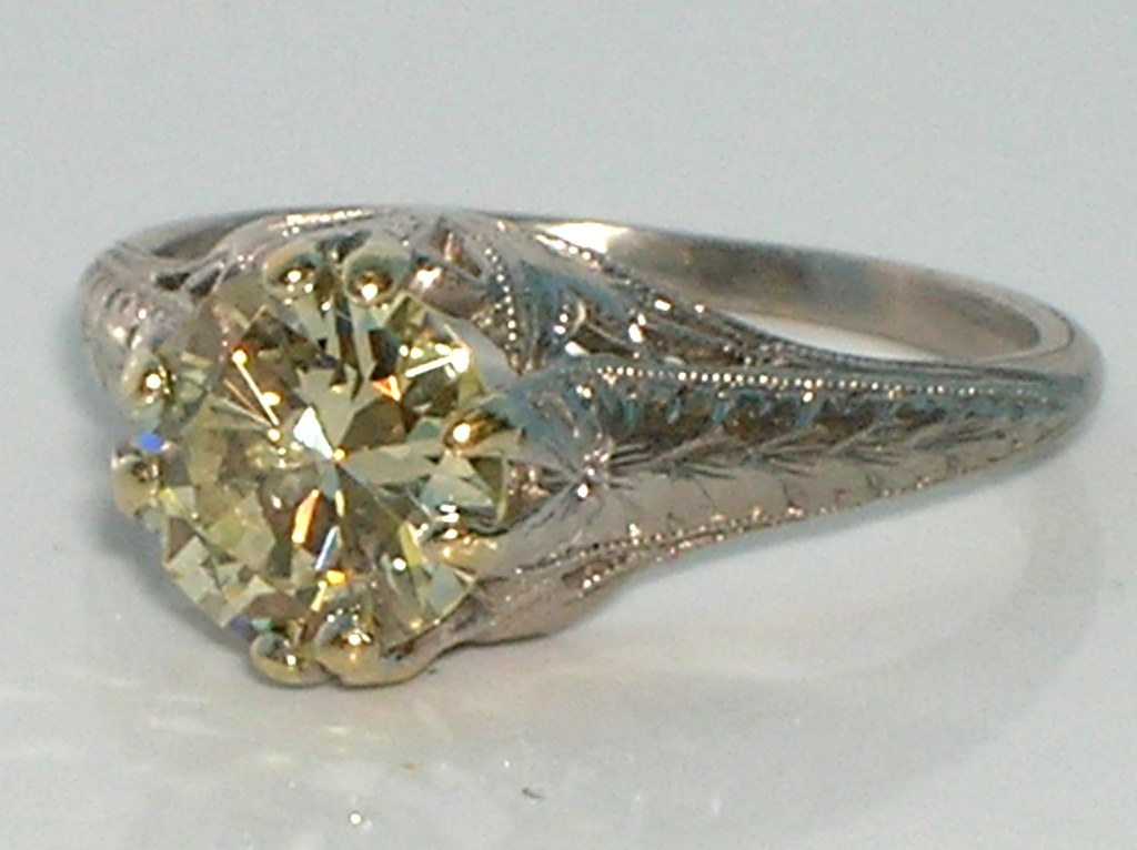 ANTIQUE JEWELRY APPRAISAL ANTIQUE JEWELRY A JEWELRY STORE