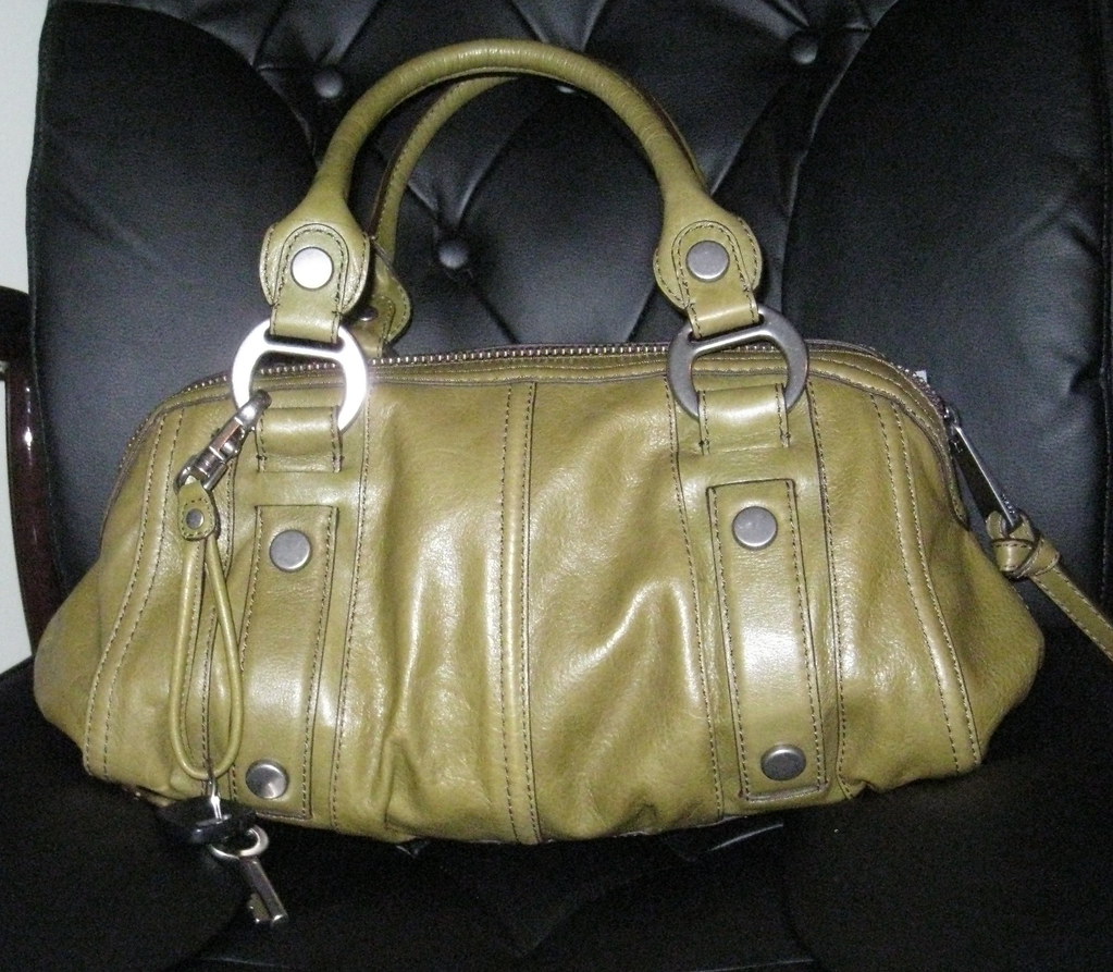 GREEN LEATHER SATCHEL LEATHER SATCHEL 2010 PURSE TRENDS