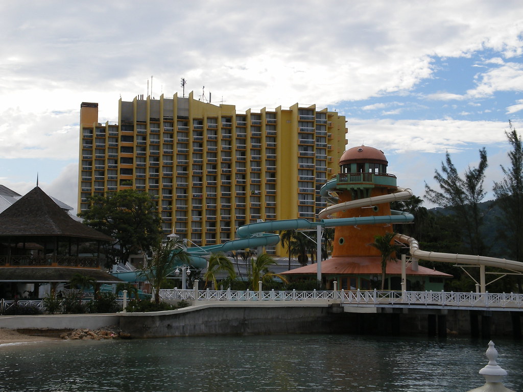 SUNSET GRANDE HOTEL JAMAICA. HOTEL JAMAICA KILLARNEY