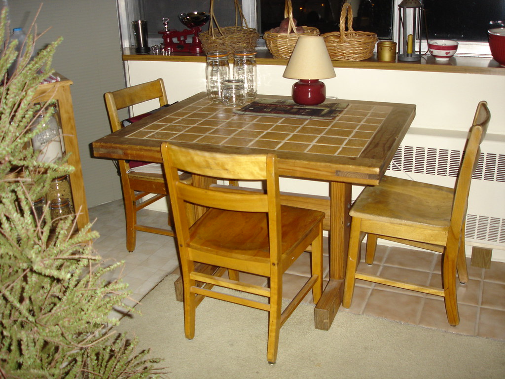 TILE TOP END TABLE TILE TOP 36 FOLDING TABLES