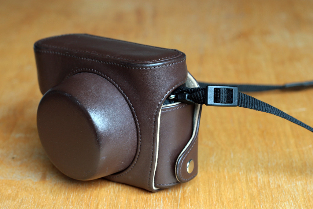 LUMIX LEATHER CAMERA BAG LUMIX LEATHER 35MM SLR CAMERA FILM