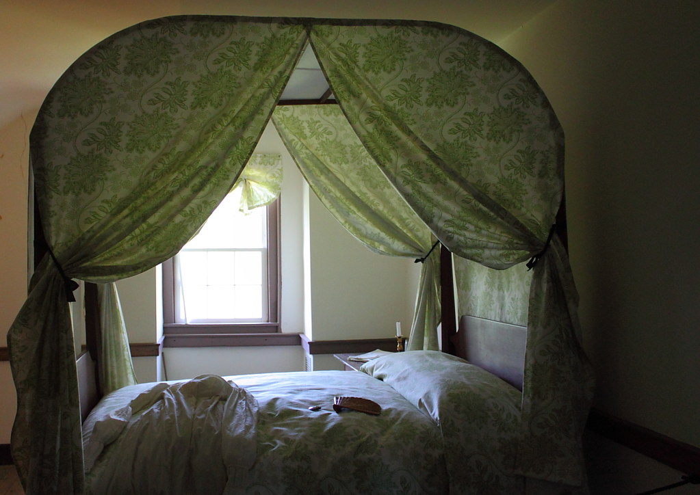ANTIQUE CANOPY BEDS
