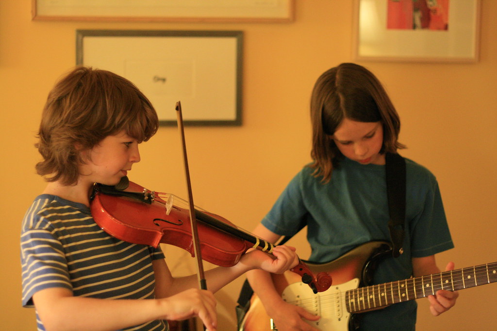 VIOLIN GUITAR DUET. GUITAR DUET BACH STRADIVARIUS TRUMPET