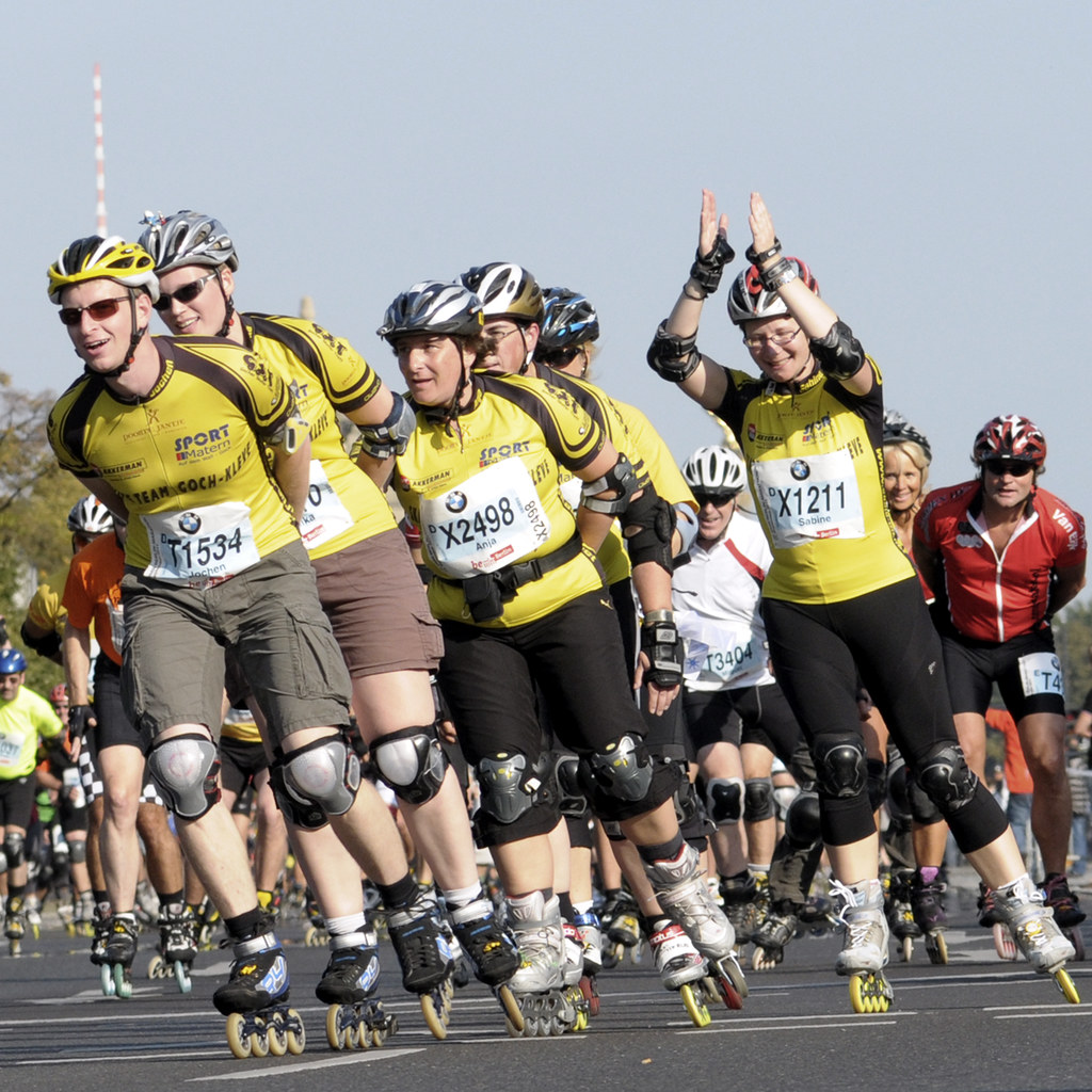 INLINE SKATING HOCKEY SKATING HOCKEY 3 ON 3 ICE HOCKEY TOURNAMENT