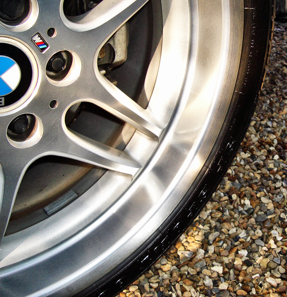 LIGHT ALLOY WHEELS ALLOY WHEELS 4X4 TRUCK WHEELS