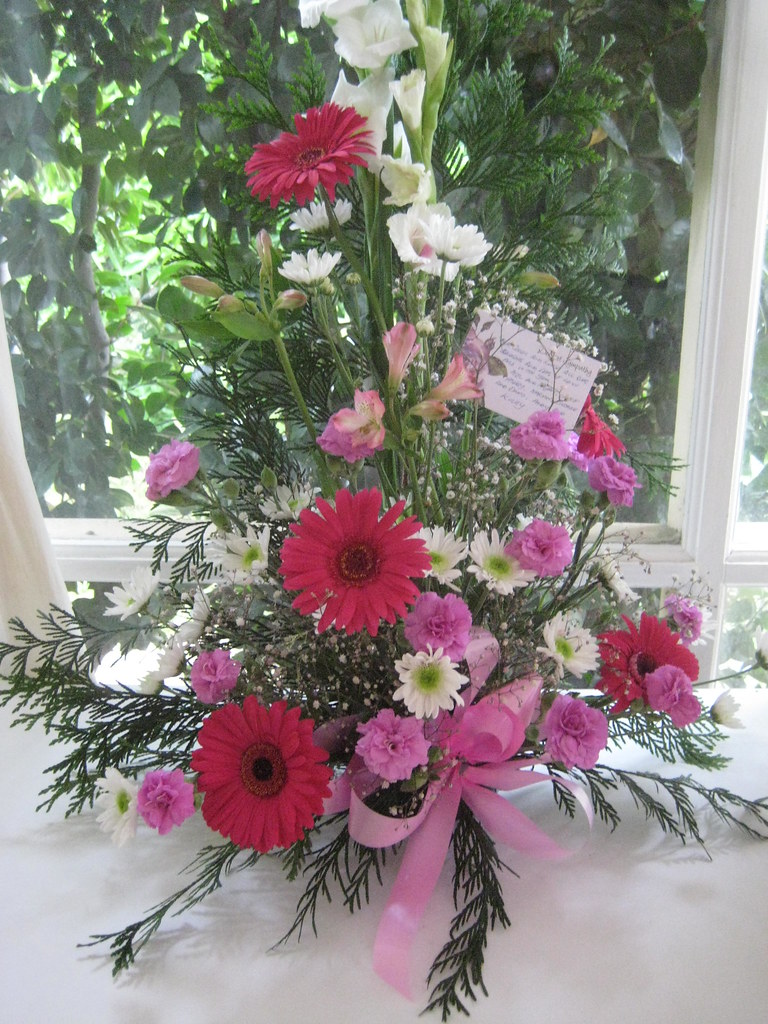 FLOWERS AND SYMPATHY. AND SYMPATHY A FLORIST Blog.hr