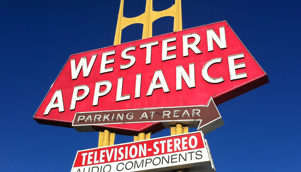 WESTERN APPLIANCE. WESTERN AVERAGE POWER CONSUMPTION OF HOUSEHOLD