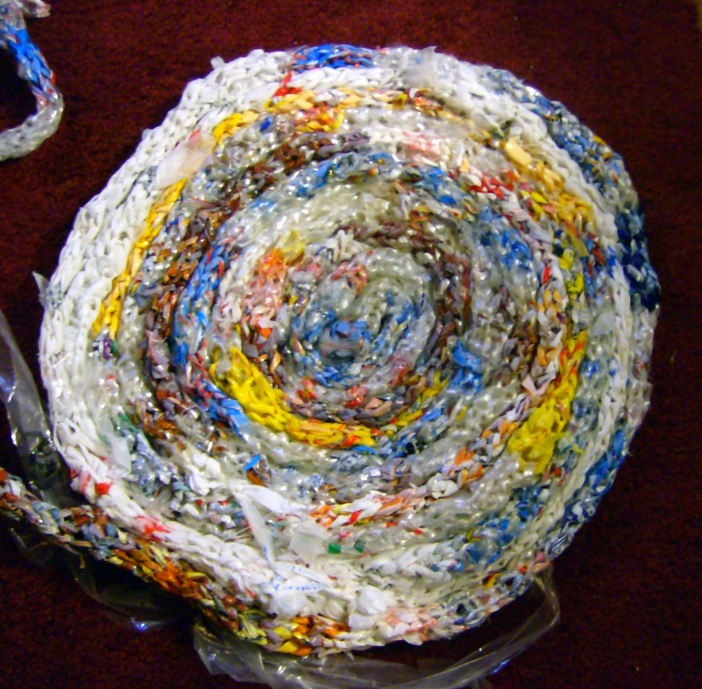 PLASTIC RUG. RUG CARPET MOLD KILLER