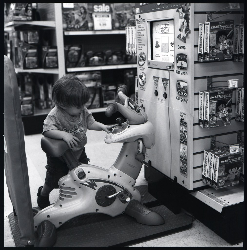 SMART CYCLE HOT WHEELS GAME HOT WHEELS GAME 18 SALEEN WHEELS