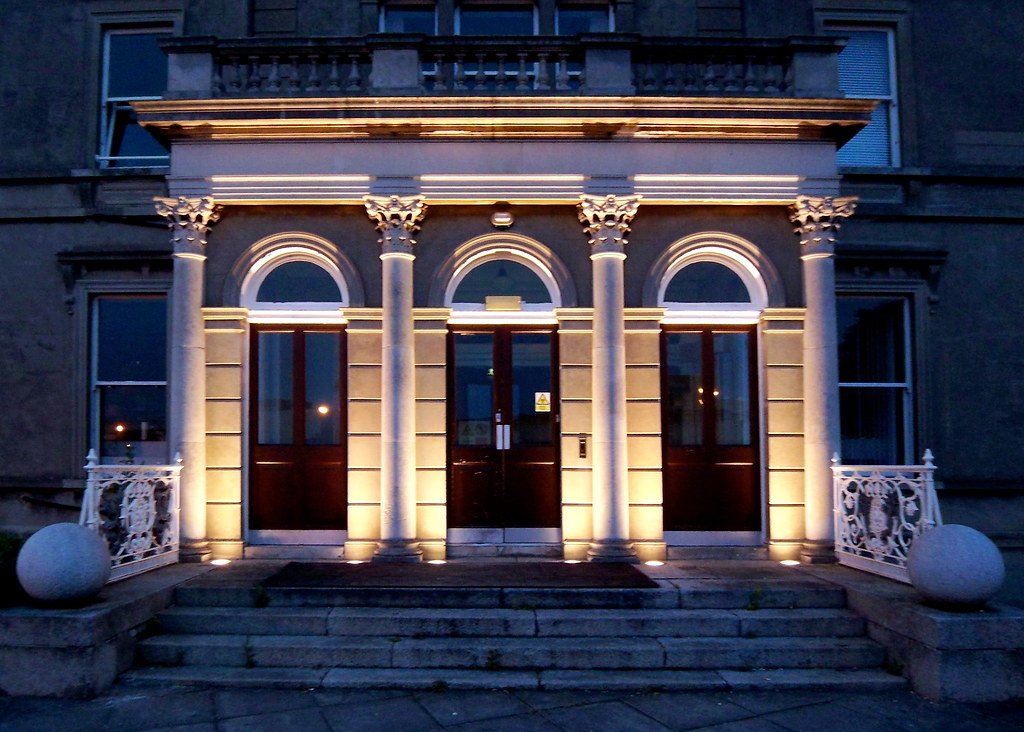 ARDMORE AVENUE FLORIST