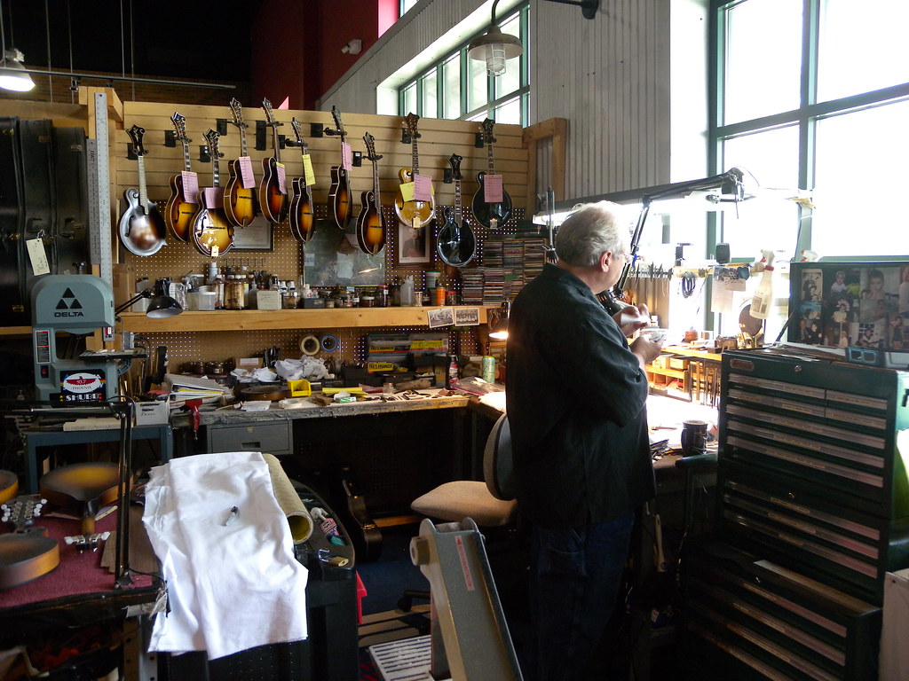 BEARDEN VIOLIN SHOP