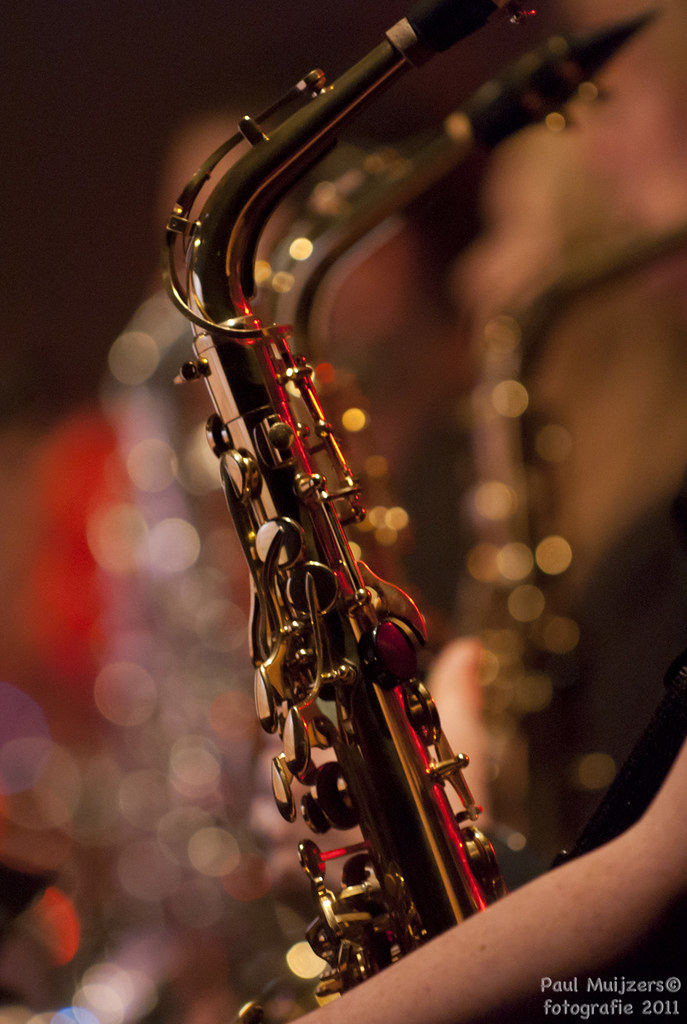 SAXOPHONE ROCK MUSIC SAXOPHONE ROCK BESSON PICCOLO TRUMPET