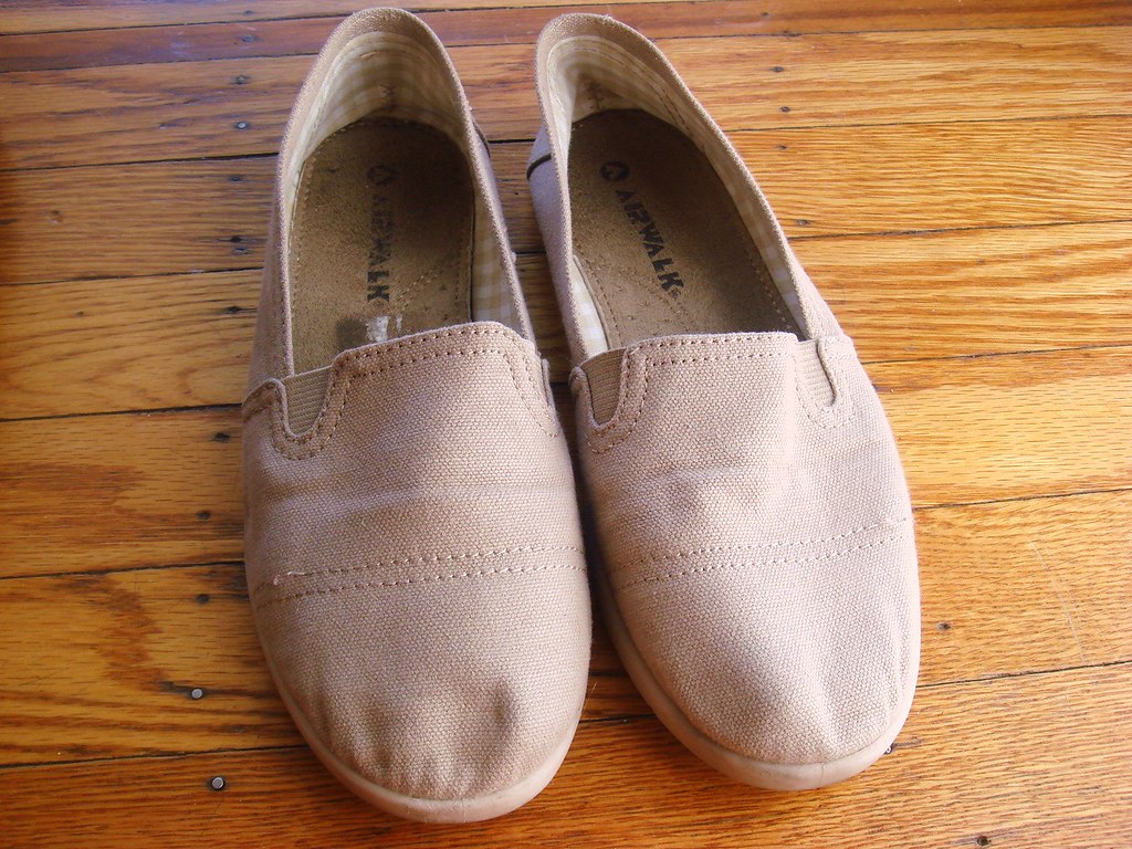 MOST COMFORTABLE SLIPPER. MOST COMFORTABLE CLOG MEN