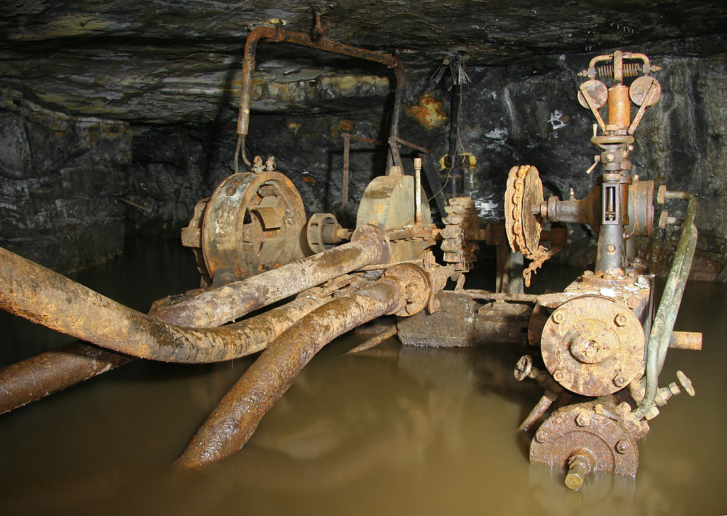 PELTON WHEEL GENERATOR PELTON WHEEL Pelton wheel generator  2.