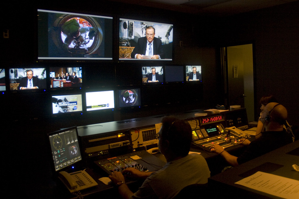 BROADWAY CAR WASH EQUIPMENT