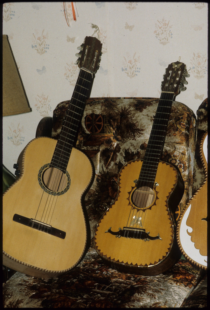 MEXICAN GUITAR MUSIC MEXICAN GUITAR CLASSICAL MUSIC WITH ELECTRIC