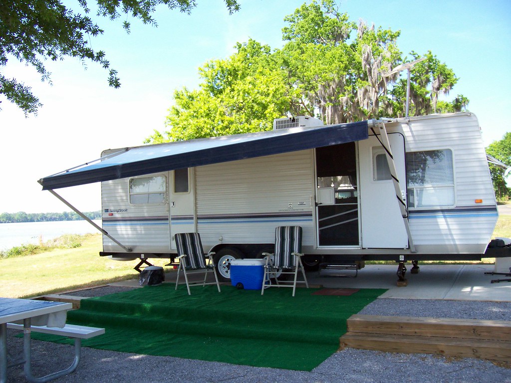 RV DOOR AWNING. DOOR AWNING AIRCRAFT SUN SHADES