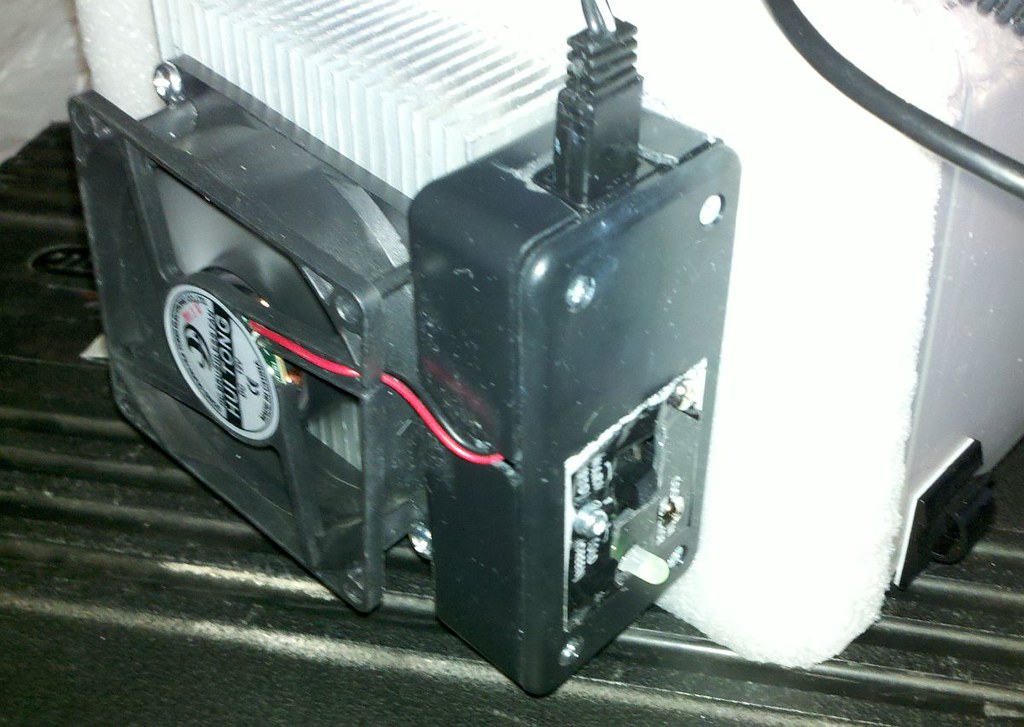 PELTIER COOLER CONTROLLER. PELTIER COOLER BEACH COOLER ON WHEELS