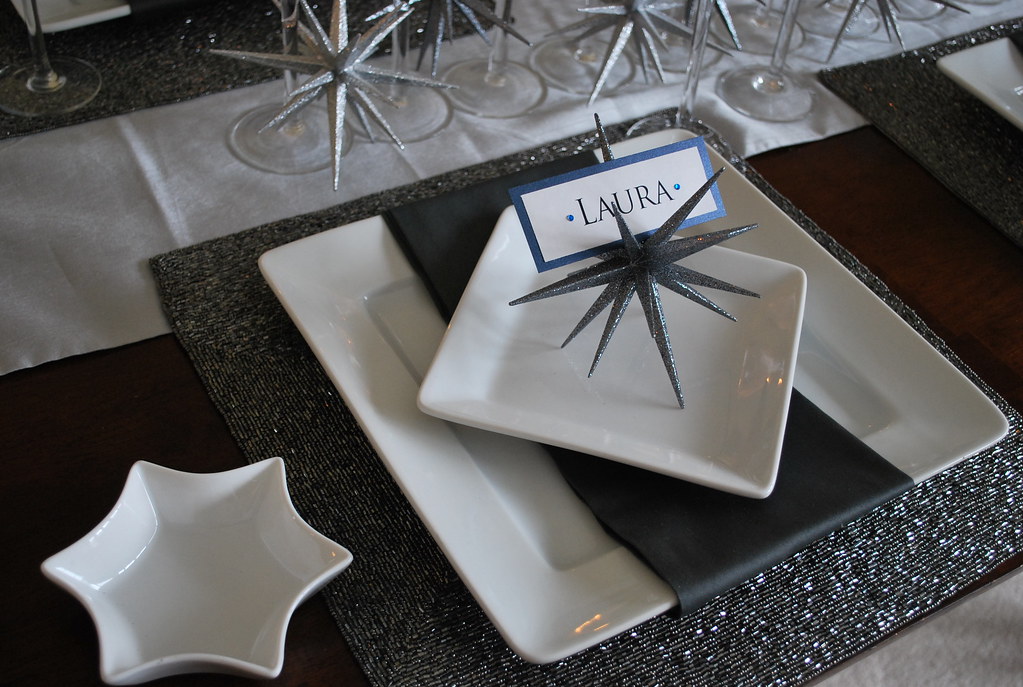 SQUARE BEADED PLACEMAT. SQUARE BEADED ANTIQUE LACE TABLECLOTH