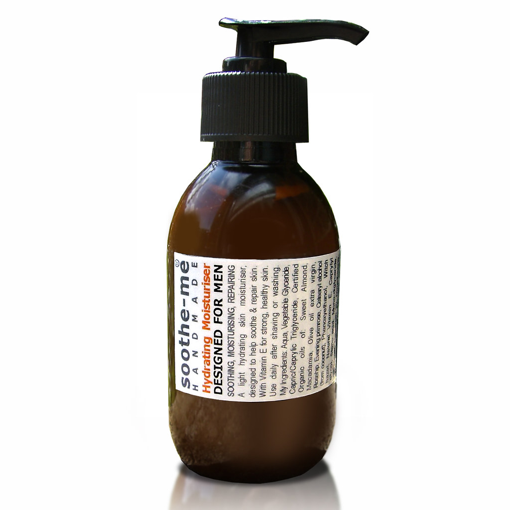 AUSTRALIAN GOLD MOISTURIZER GOLD MOISTURIZER 14K GOLD CROSS NECKLACES