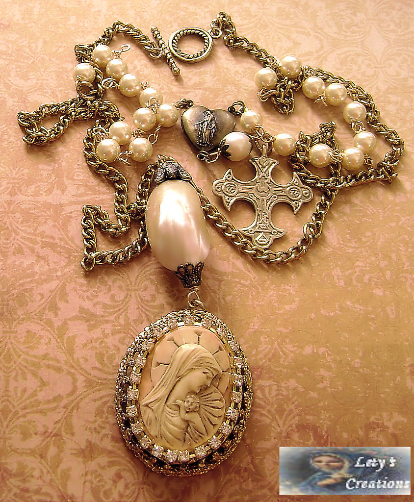 ANTIQUE RELIGIOUS JEWELRY