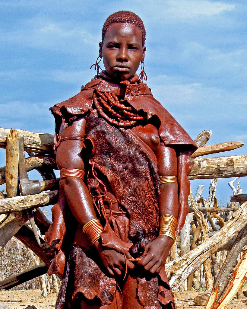 AFRICAN BODY DECORATION