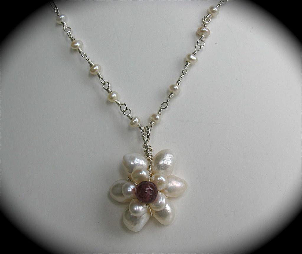 PEARL FLOWER PENDANTS PEARL FLOWER ABSTRACT FLOWER DESIGNS Blog.hr