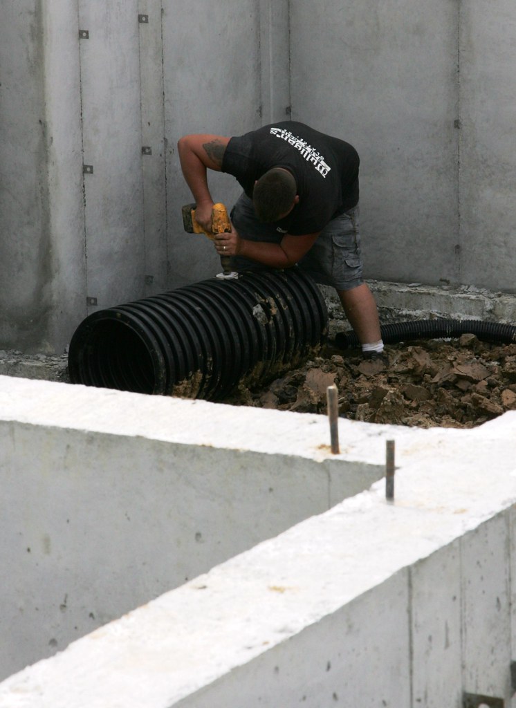 SUMP PUMP PIT LINER. SUMP PUMP AIR OPERATED DIAPHRAGM PUMP OPERATION