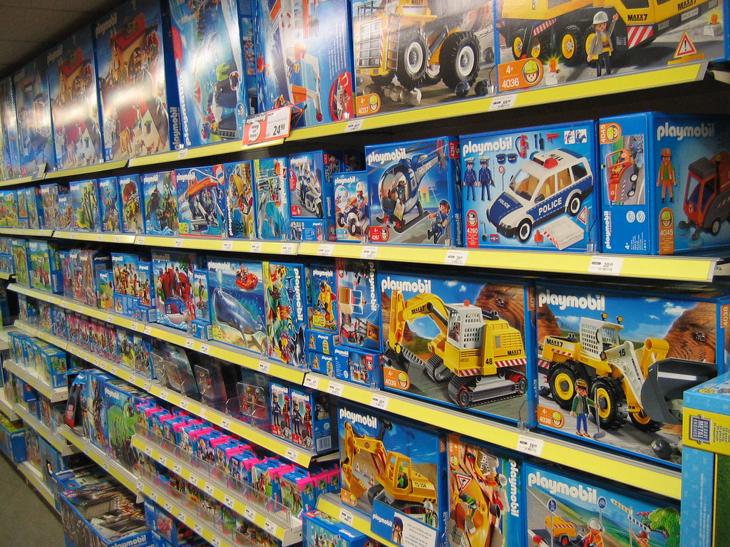 PLAYMOBIL TOYS DISCOUNT TOYS DISCOUNT 2011 MCDONALDS TOYS